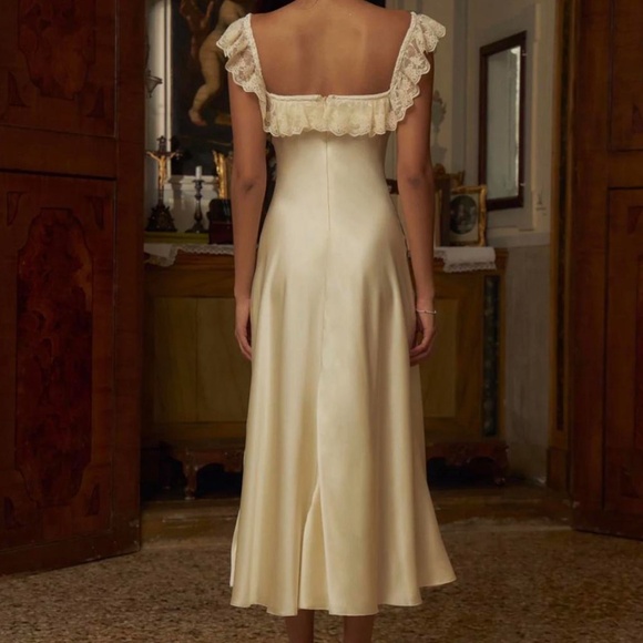 Mirror Palais Sonata Lady Length Dress in Crème - Picture 2 of 5